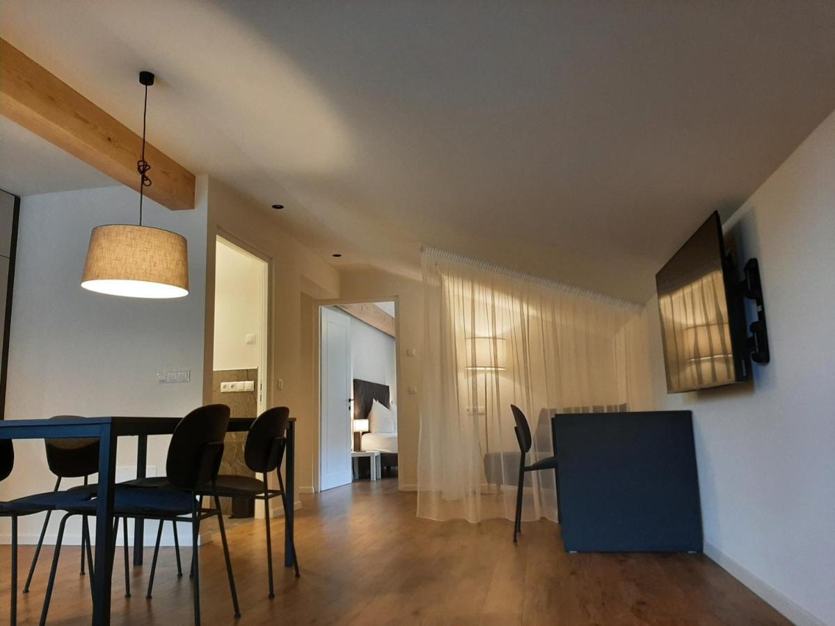 Tyrol Living & Cafe Apartment Nova Levante Ngoại thất bức ảnh